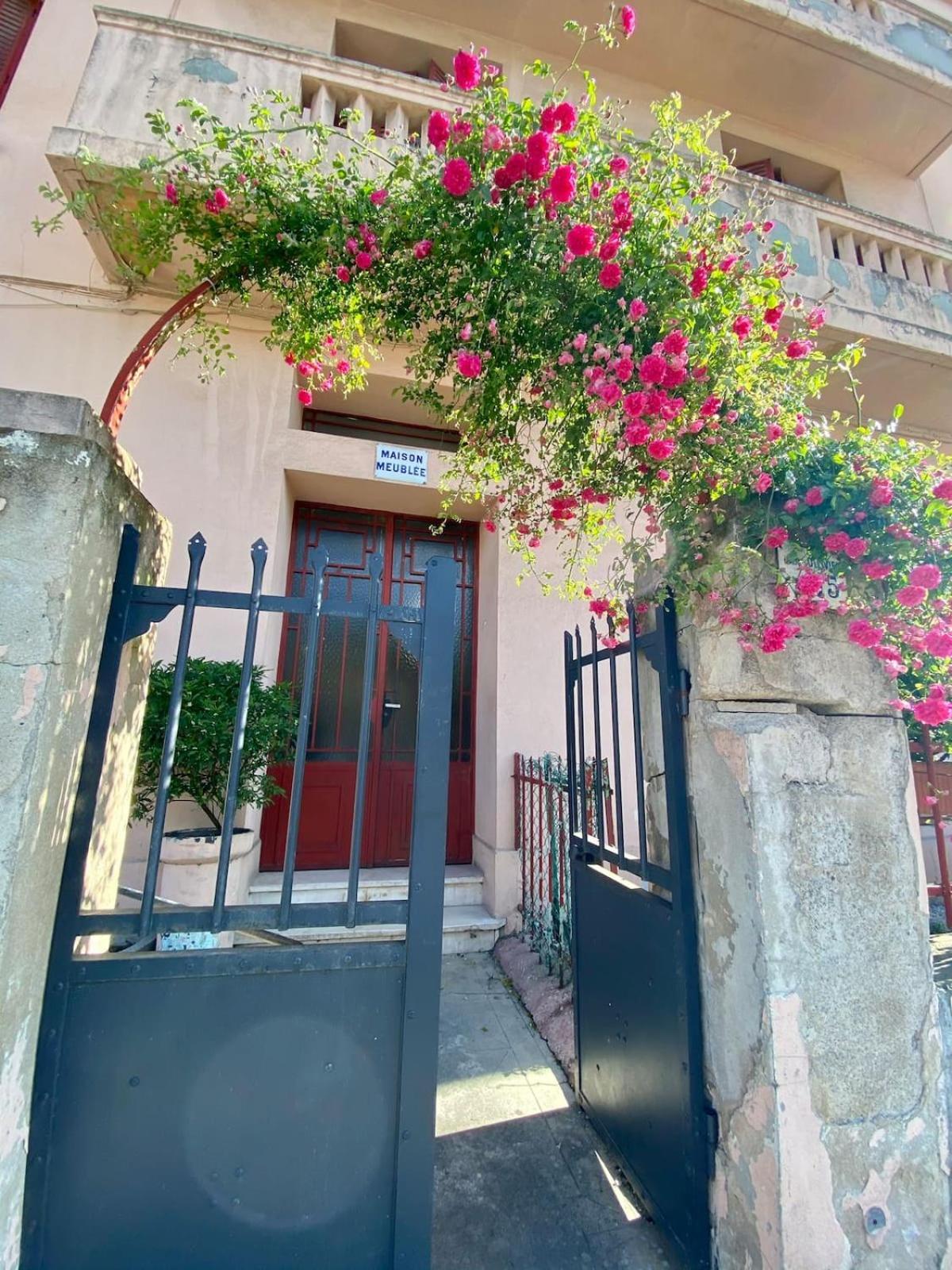 #3 Centre, Balcon, Lumineux, Stationnement Facile, Confort Appartement Toulon